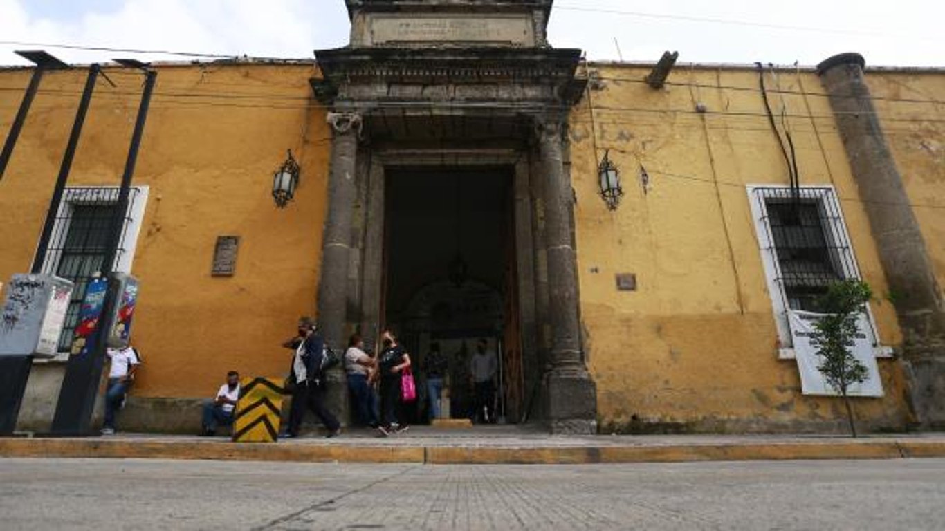 Hospital Civil de Guadalajara mejora atención a pacientes con VIH mediante colaboración investigativa