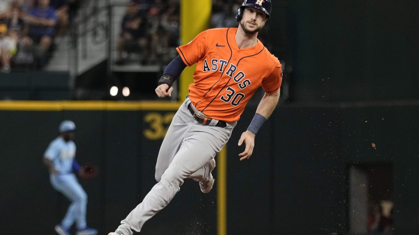 Los Cachorros dan la bienvenida a Kyle Tucker: un movimiento que cambia el juego hacia las aspiraciones de campeonato.