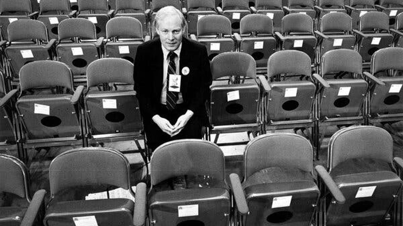 El ícono republicano moderado Jim Leach fallece a los 82 años, dejando un legado de bipartidismo.