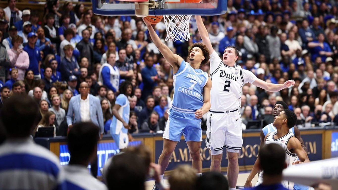 El Duke Domina a UNC, Destacando la Marcada División en el Futuro de la Rivalidad de Tobacco Road.