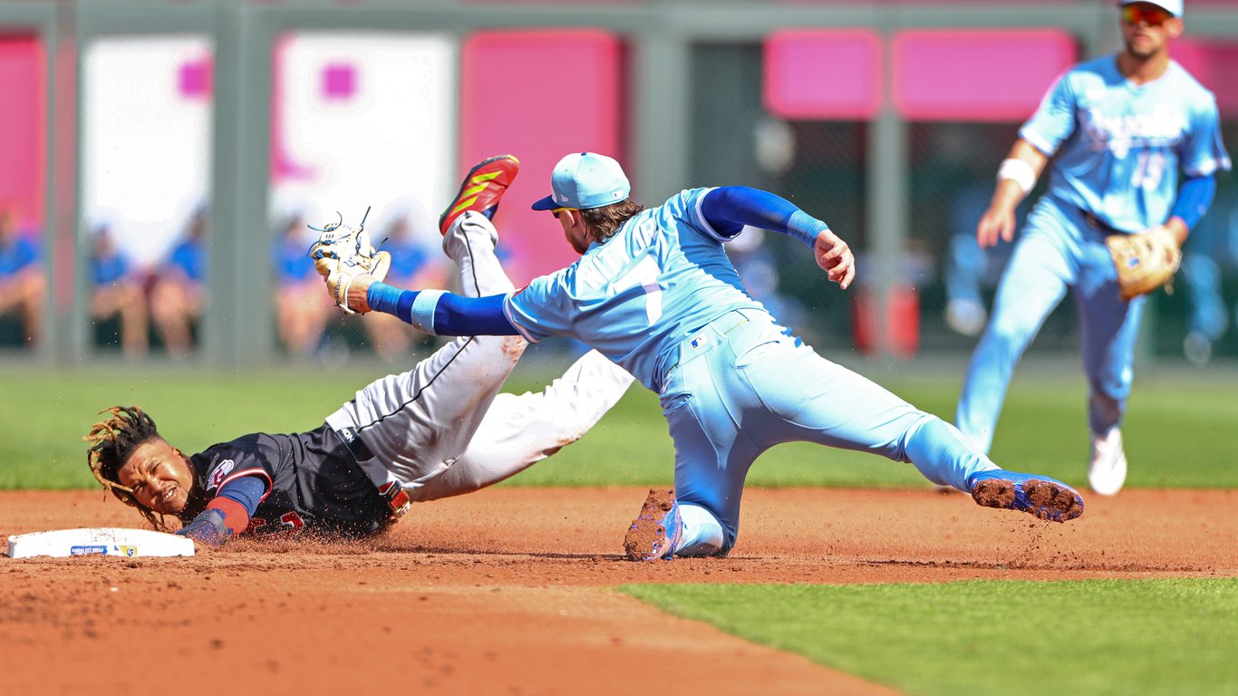 Choque entre Reales y Guardianes: Rivalidad de desvalidos enciende aspiraciones de playoffs este fin de semana.