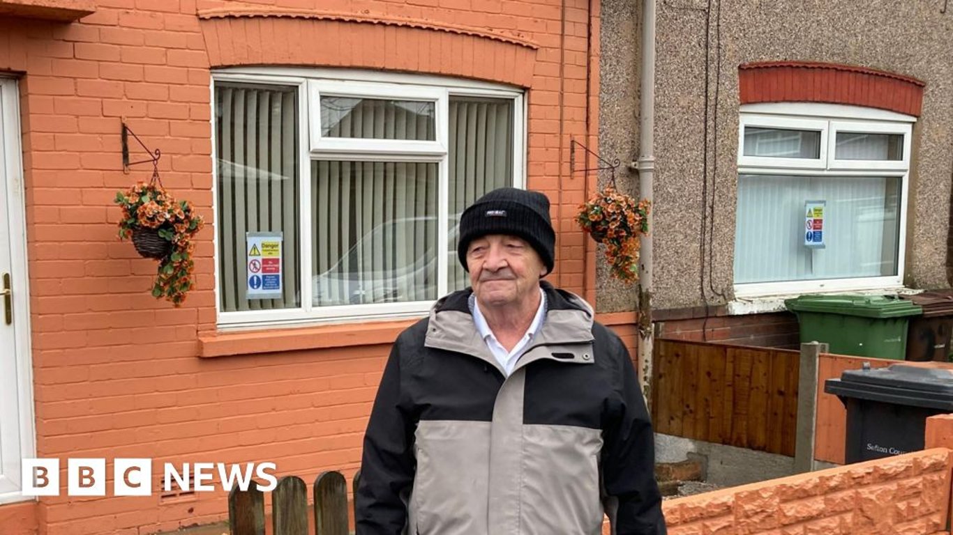 Los residentes de Bootle enfrentan desplazamiento navideño tras la crisis de inundaciones de septiembre.