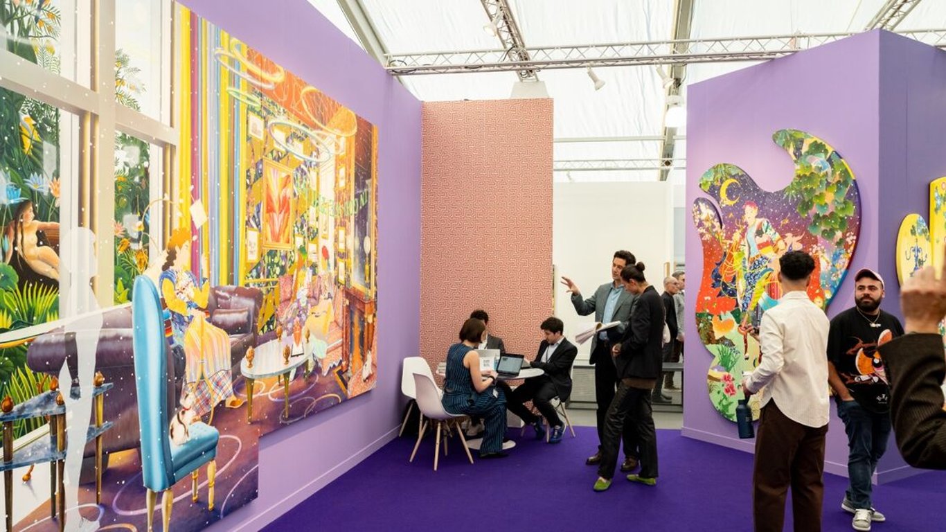 Frieze Los Ángeles 2025: Éxito rotundo en medio de desafíos y solidaridad artística