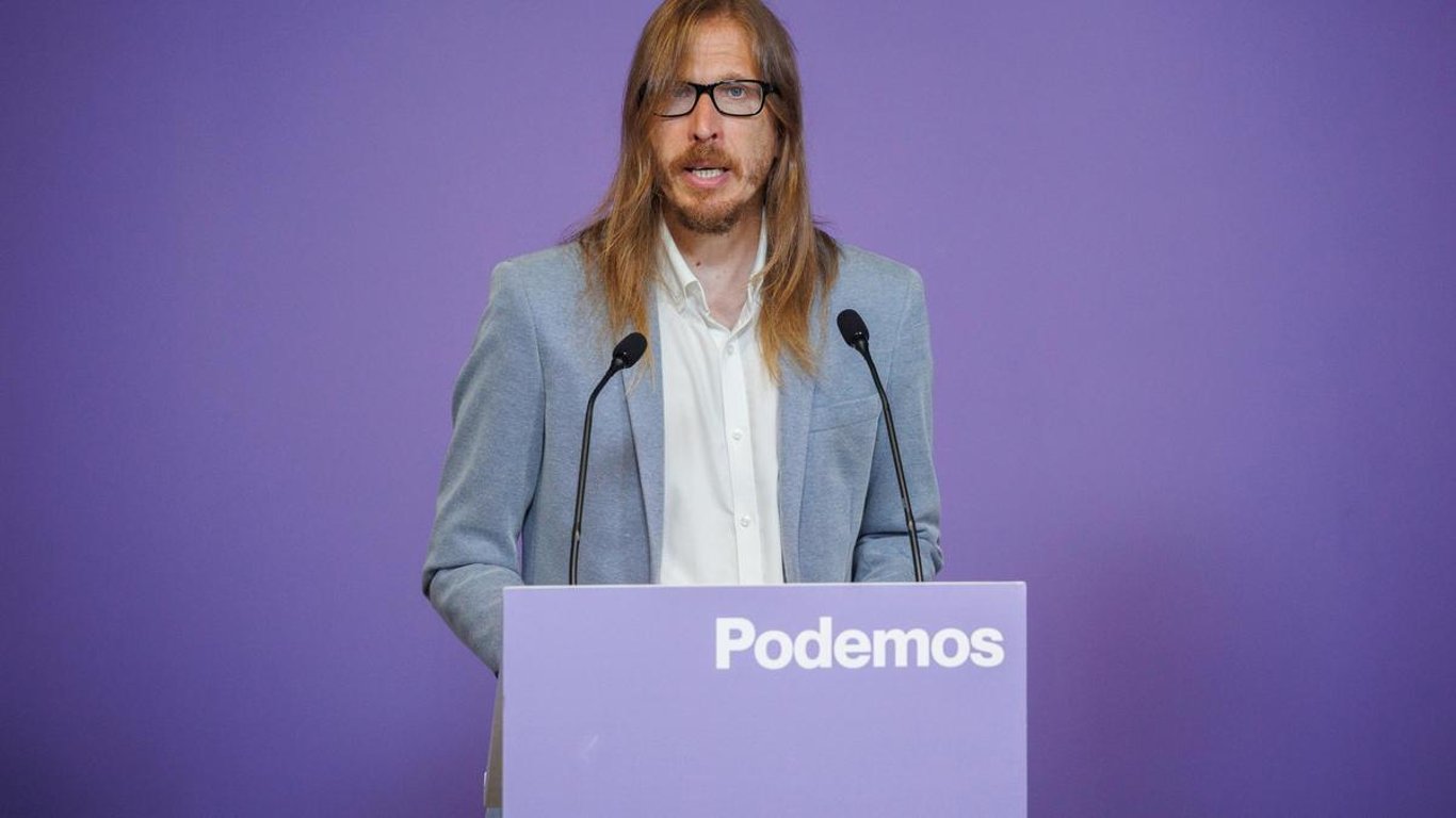 Podemos exige un referéndum sobre la monarquía en el aniversario de Franco