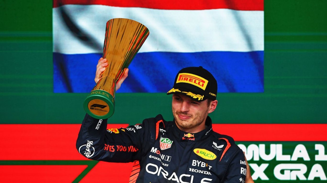 Max Verstappen: The Unstoppable Force in Formula One - Breaking Records ...