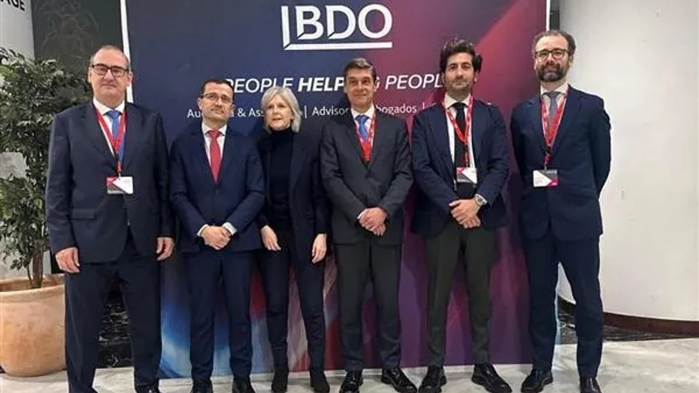 Empresarios gallegos optimistas ante 2025, pero luchan por retener talento