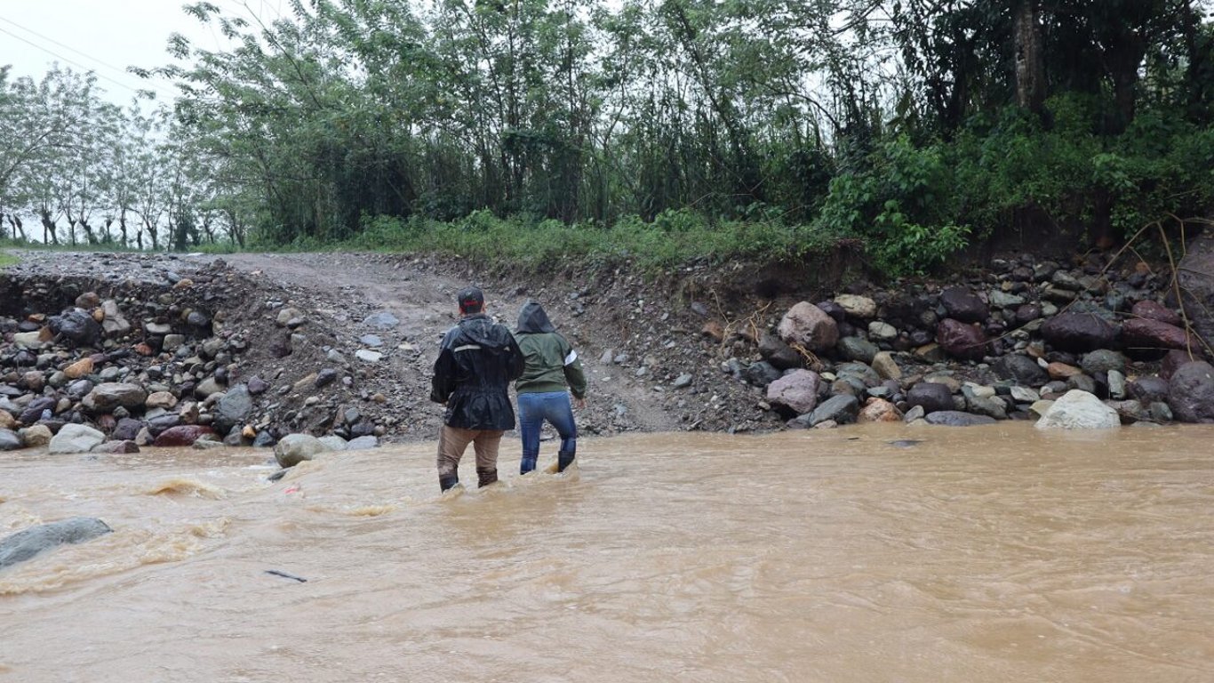Honduras enfrenta la devastación causada por la tormenta Sara en medio de la creciente crisis climática y la deforestación.