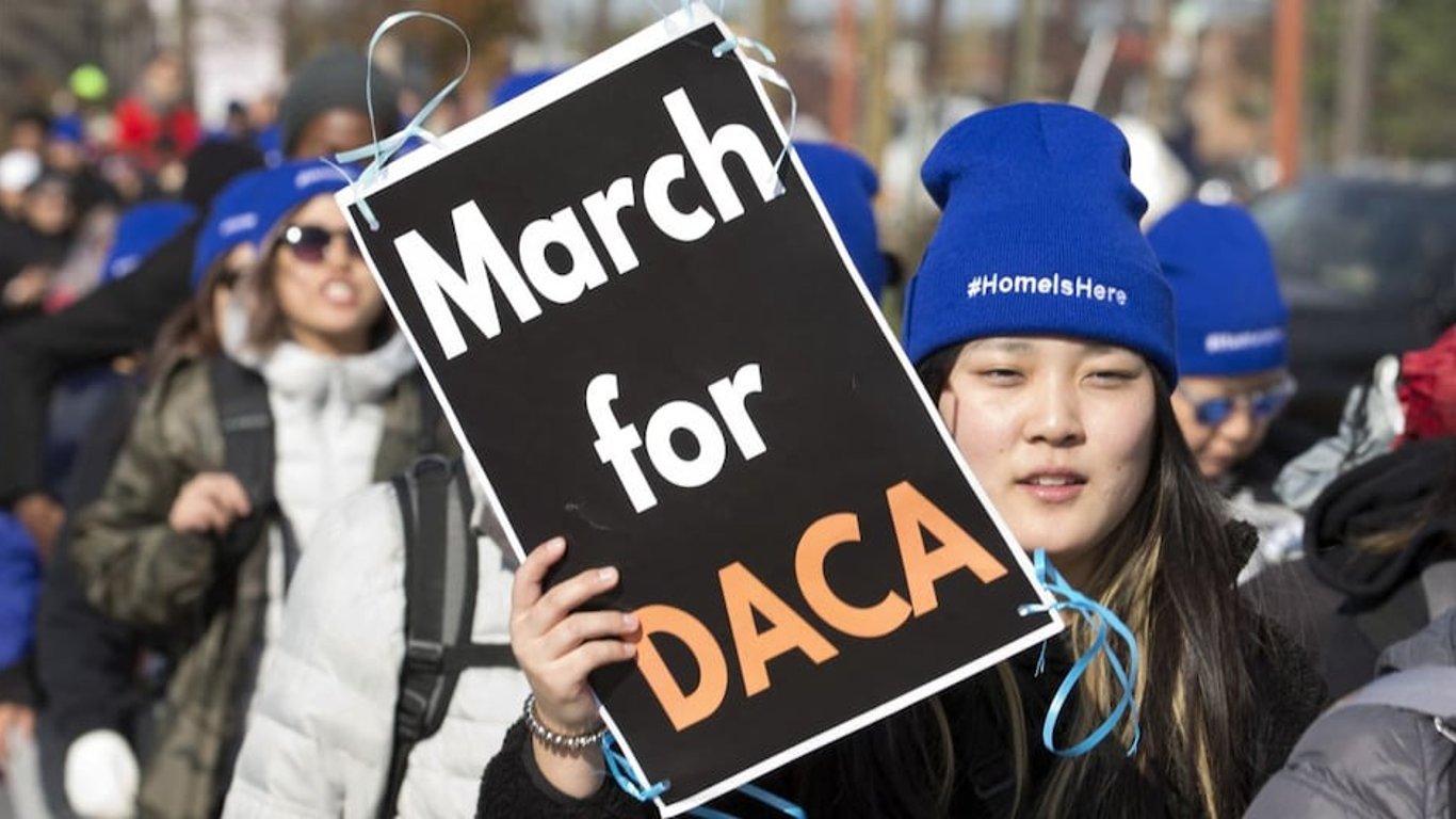 Detención de maestro en Miami-Dade resalta vulnerabilidad de beneficiarios de DACA