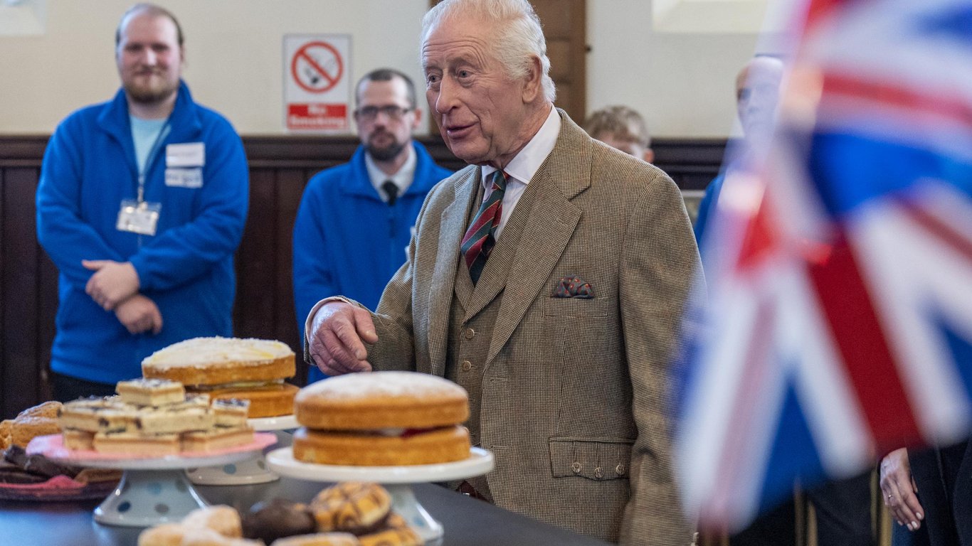 Visita del Rey Carlos al Banco de Alimentos: Una Oportunidad Perdida para Abordar las Luchas de Escocia