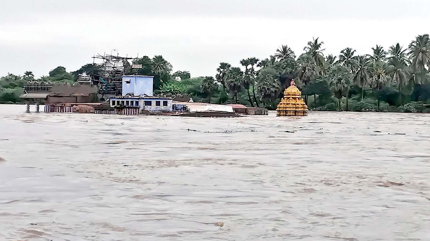 Devastador Diluvio Monzónico Afecta el Sur de Tamil Nadu, Inundaciones y Daños Aumentan