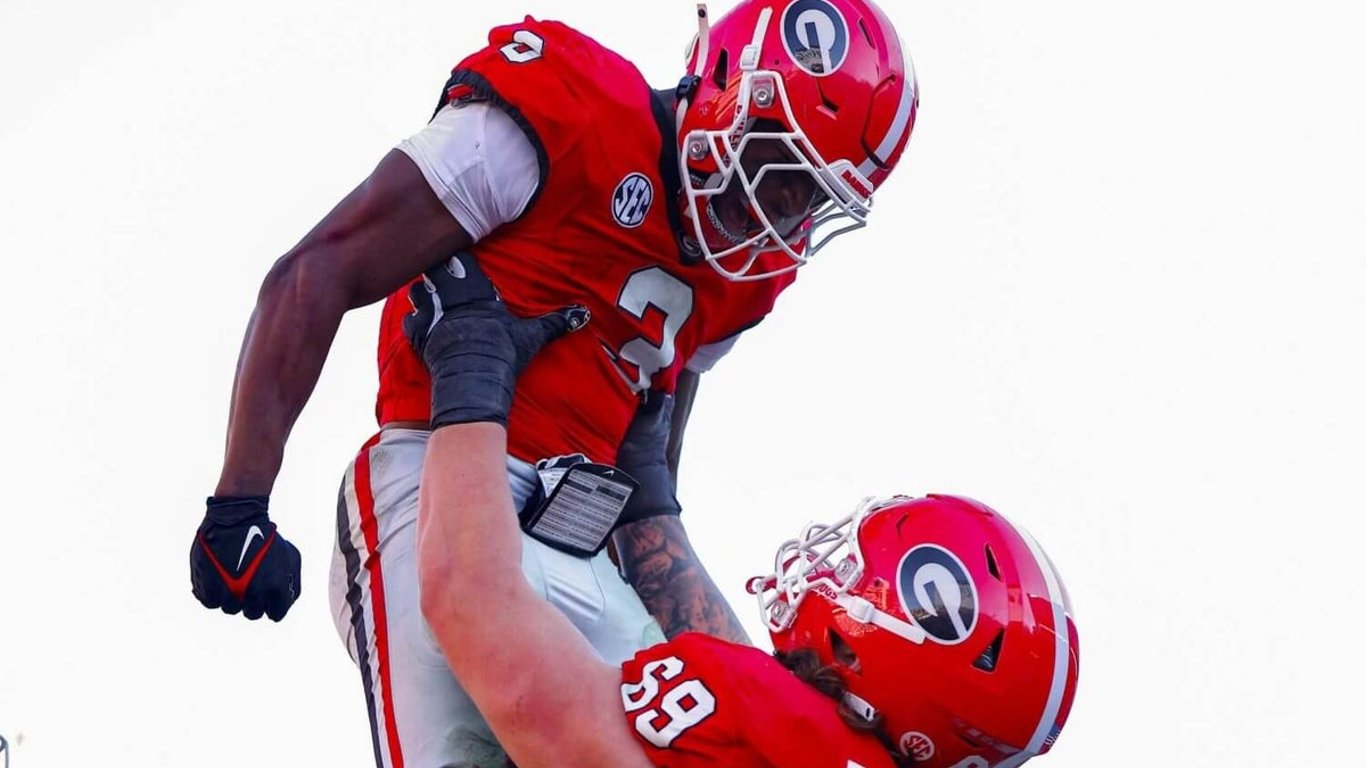 Enfrentamiento en el Sugar Bowl: Georgia y Notre Dame enfrentan un momento crucial en el fútbol universitario.