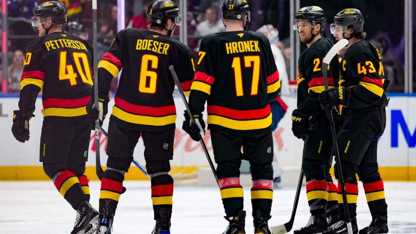 El regreso de Hughes enciende la esperanza mientras los Canucks se enfrentan a los Kings en una crucial lucha por los playoffs.