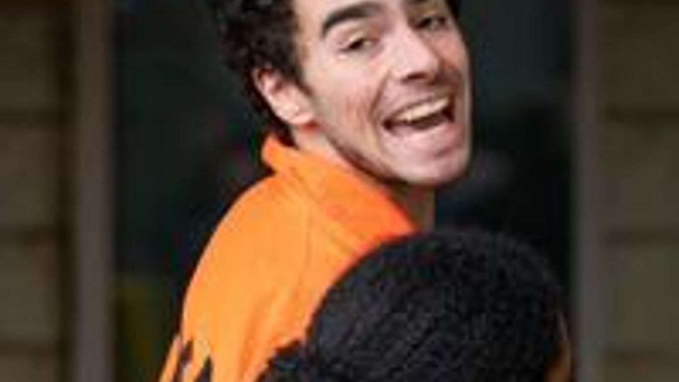 Cargo de asesinato contra un hombre revela tendencias alarmantes en la violencia armada y la crisis de salud pública.