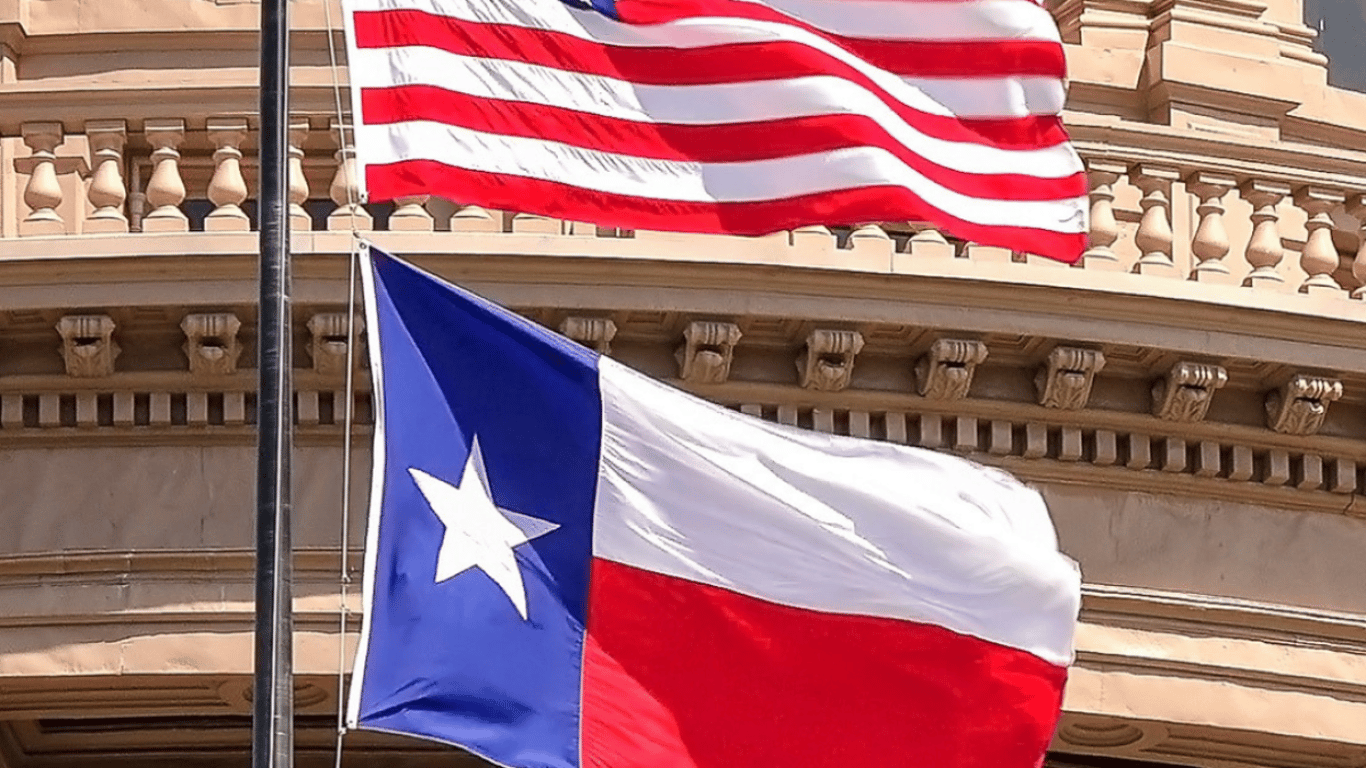 AARP Texas se prepara para defender los derechos de los adultos mayores antes de la sesión legislativa de 2025.