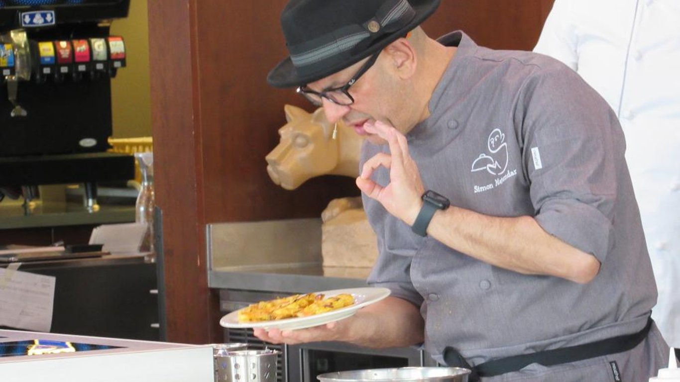 Simon Majumdar regresa a Penn State para eventos culinarios tras su visita galardonada.