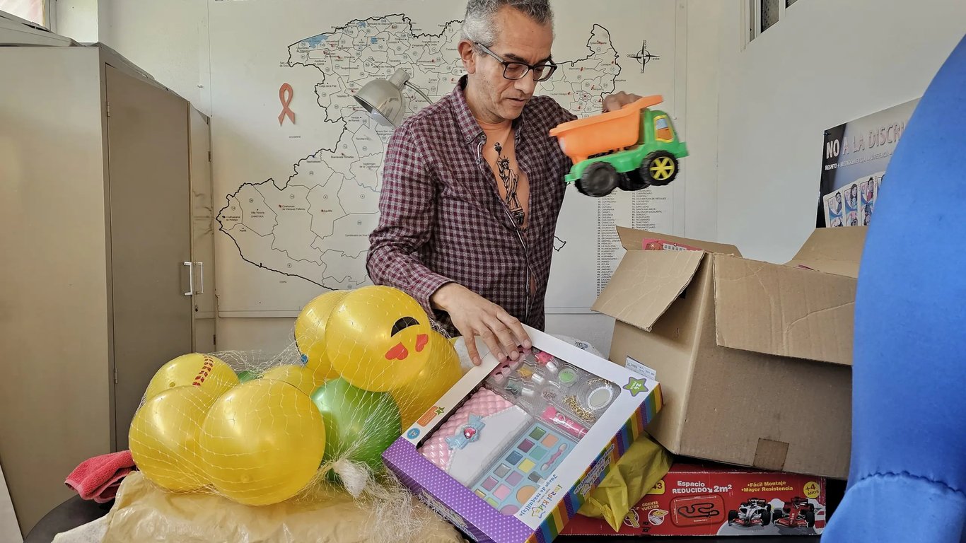 Convihve A.C. lanza campaña de recolección de juguetes para niños con VIH en Morelia