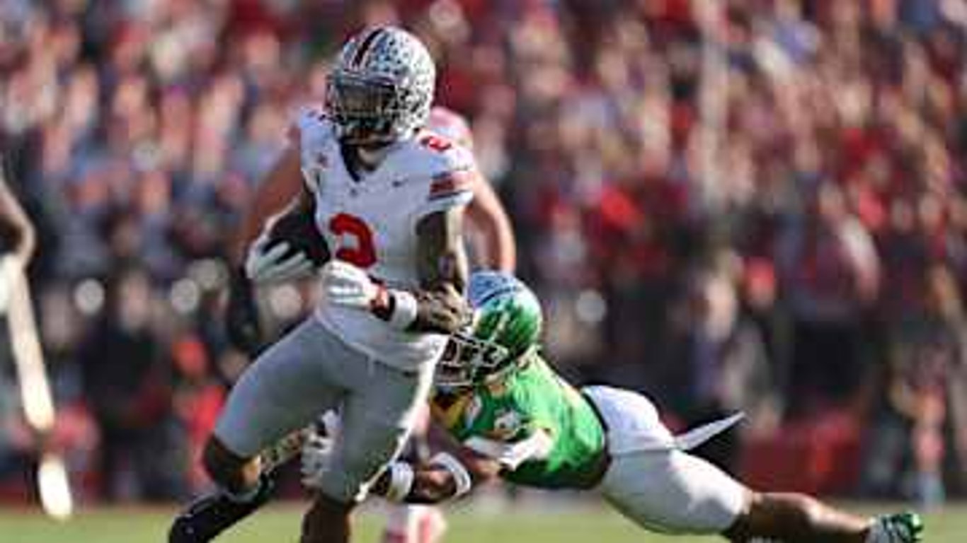 Ohio State Domina la Imagen de los Playoffs mientras la Carrera por el Campeonato Nacional se Calienta.