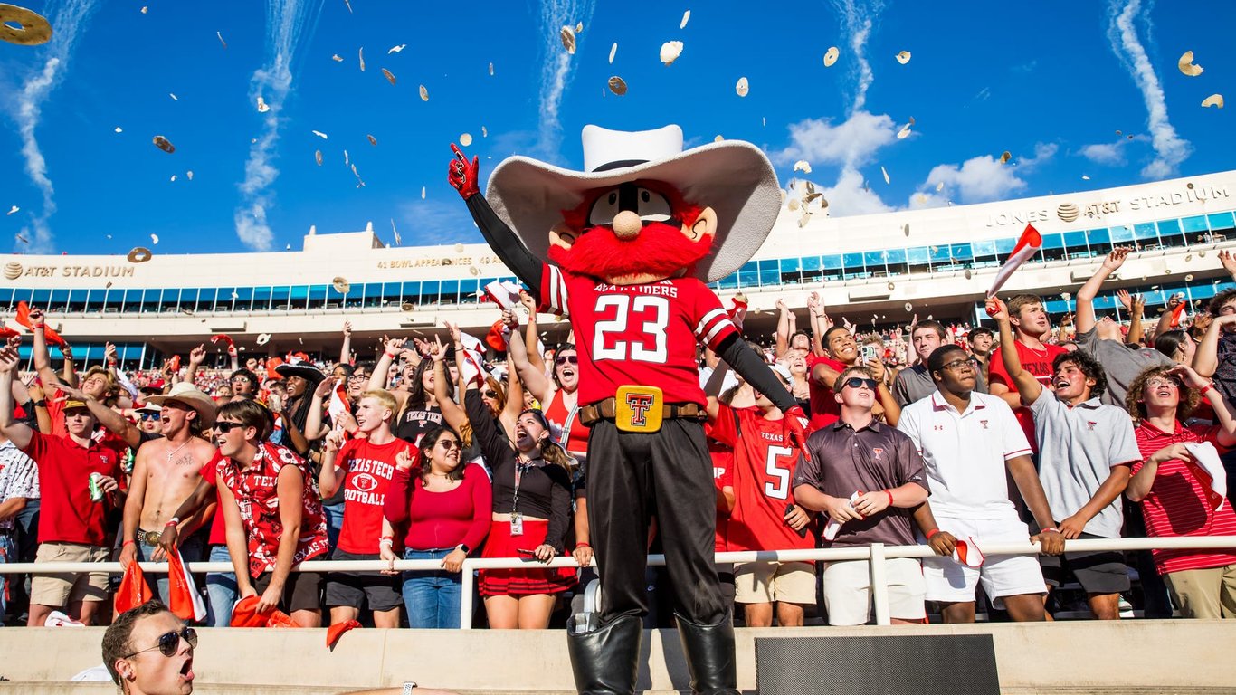 Transformación del Portal de Transferencias: Entrenadores Destacan Costos y Estrategias para el Éxito de la Plantilla
