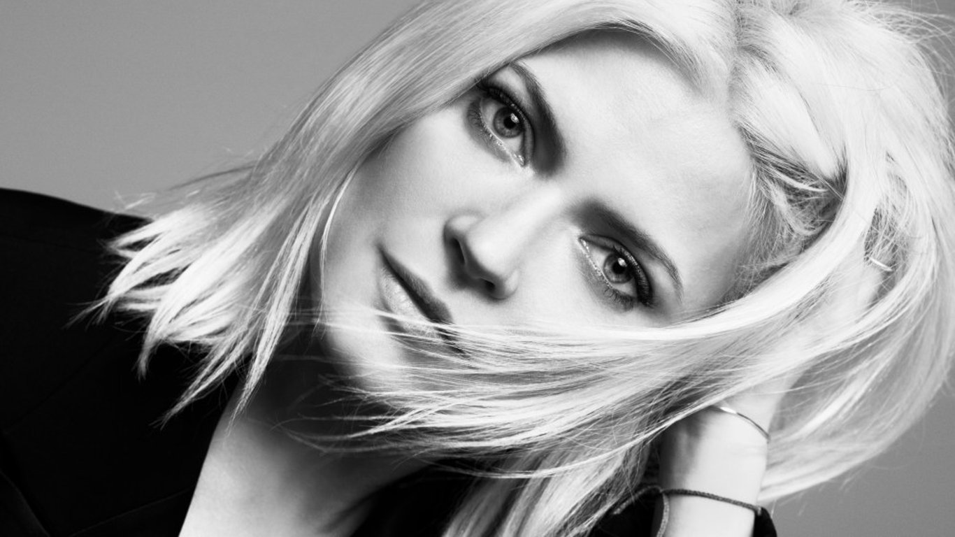 Hollywood se prepara para los Globos de Oro: el impacto de Kate Young en la moda