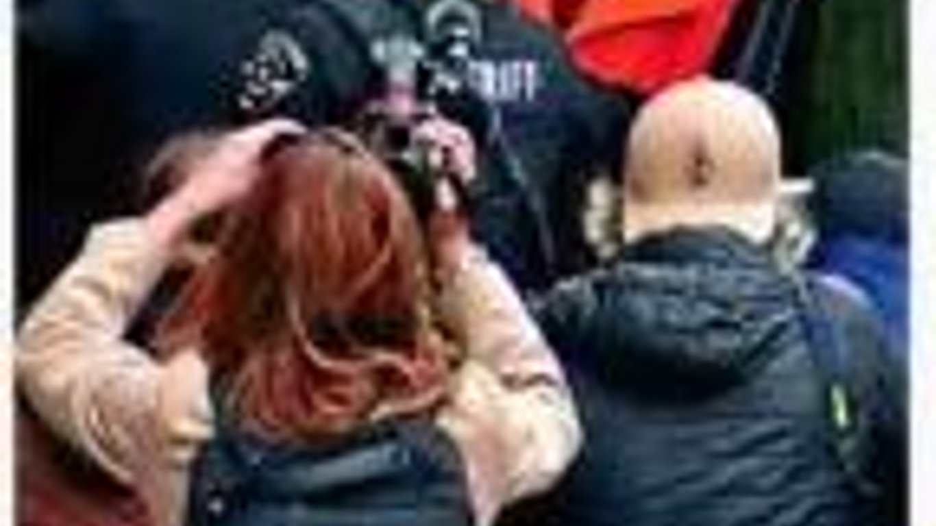 El inquietante abrazo de la sociedad a la violencia: celebrar a un asesino como héroe enciende alarmas.