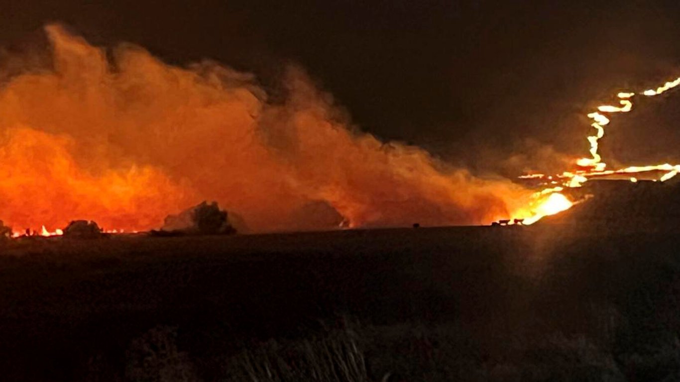 Legisladores de Oregón se reúnen para abordar la financiación de incendios forestales en medio de una creciente crisis financiera.