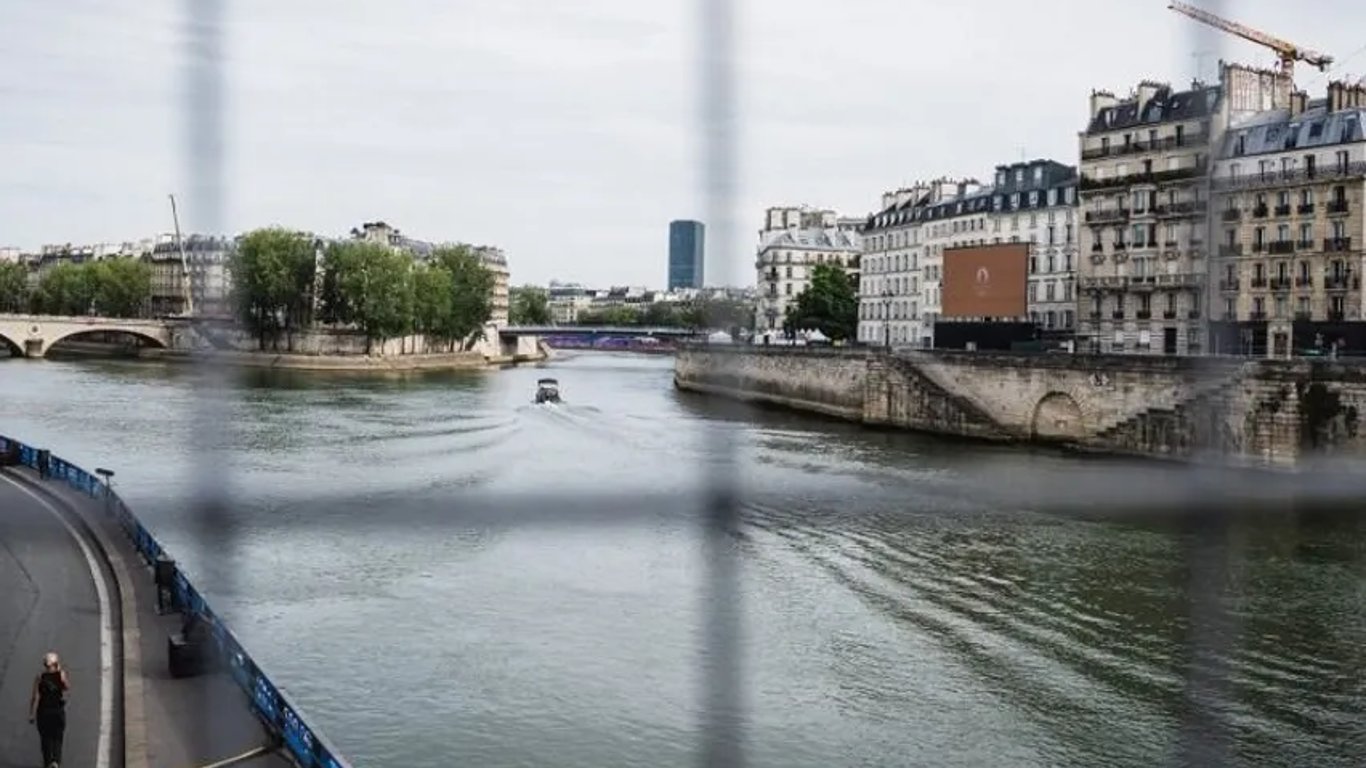 Triathlon in Paris Delayed: Water Quality Concerns Cloud Olympic Competition