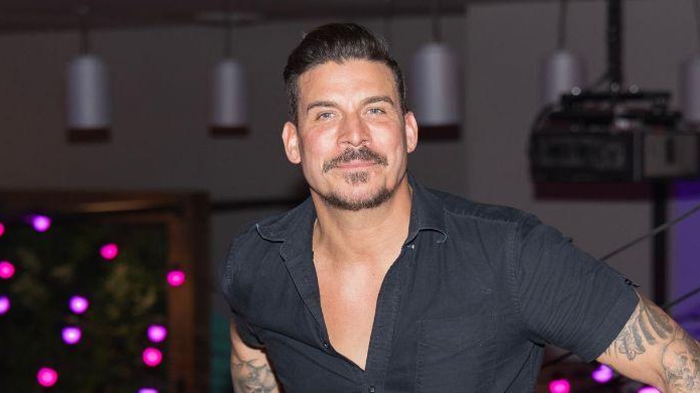 Jax Taylor habla sobre su larga lucha contra la adicción y abraza su camino hacia la sobriedad.