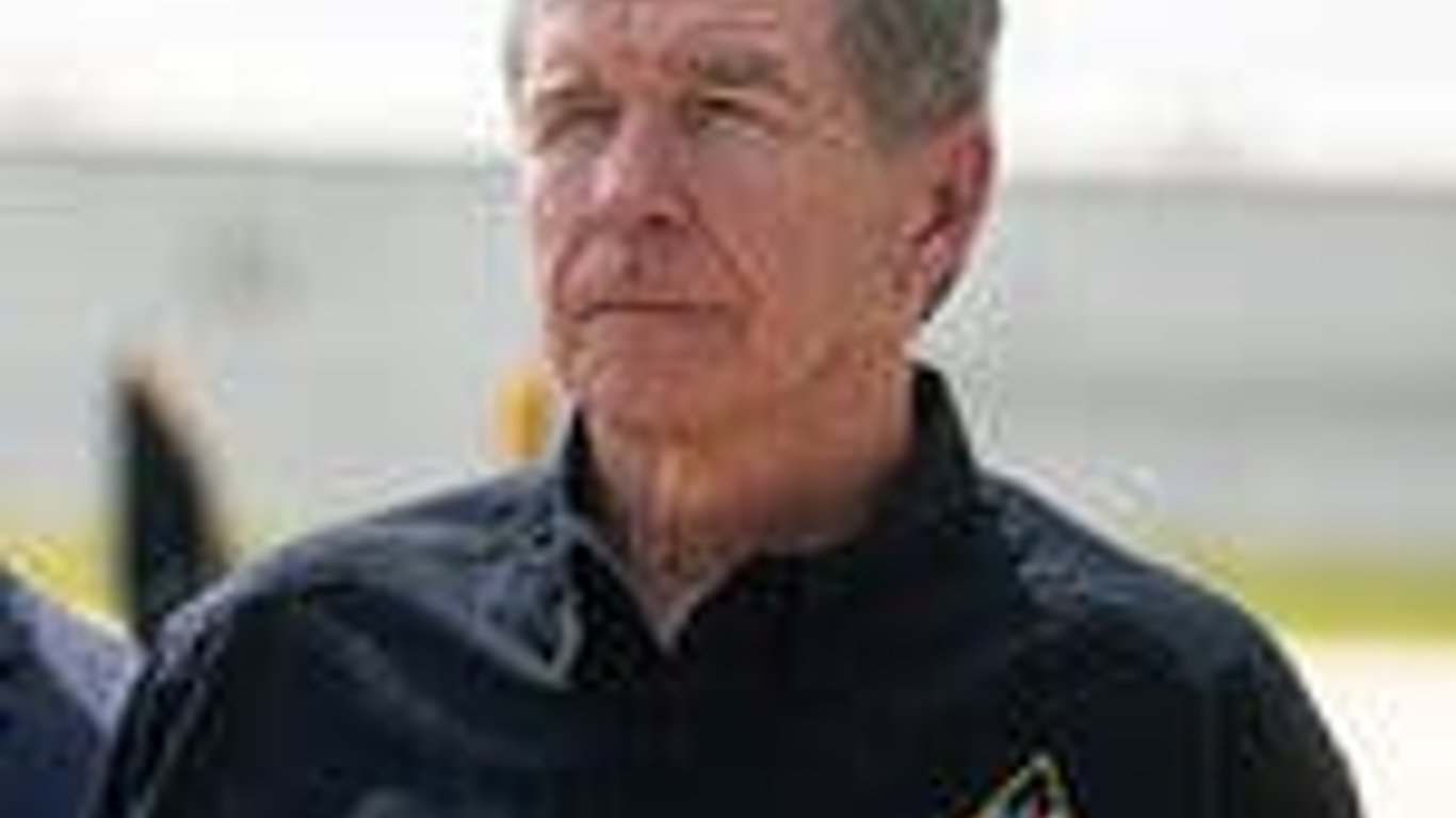 El GOP de Carolina del Norte anula el veto, desata la indignación por la apropiación de poder electoral en medio de la crisis.