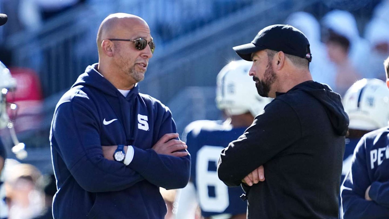 Choque de Titanes del Coaching: Cuatro Líderes Compiten por la Gloria y el Legado en los Playoffs de Fútbol Americano Universitario.