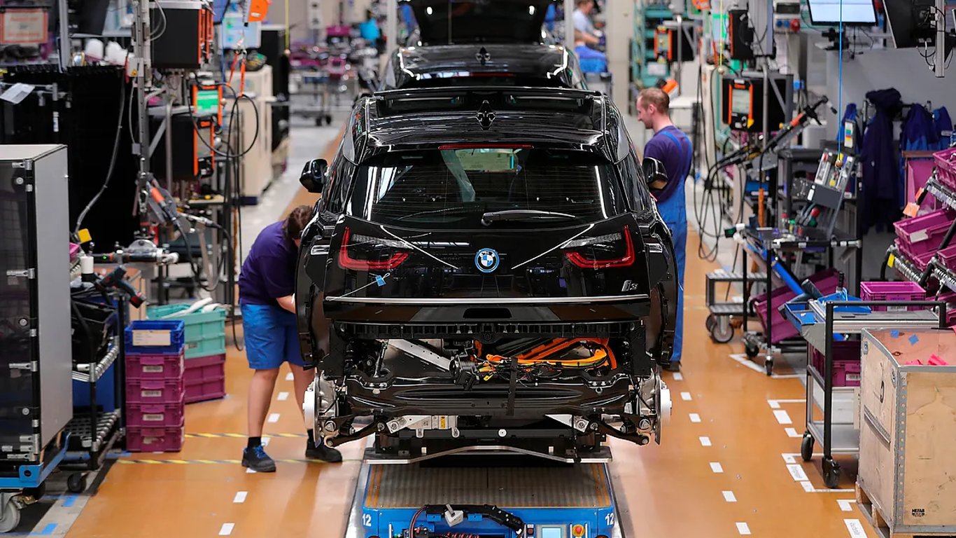 Industria automovilística europea espera más claridad tras Plan de Acción de la CE
