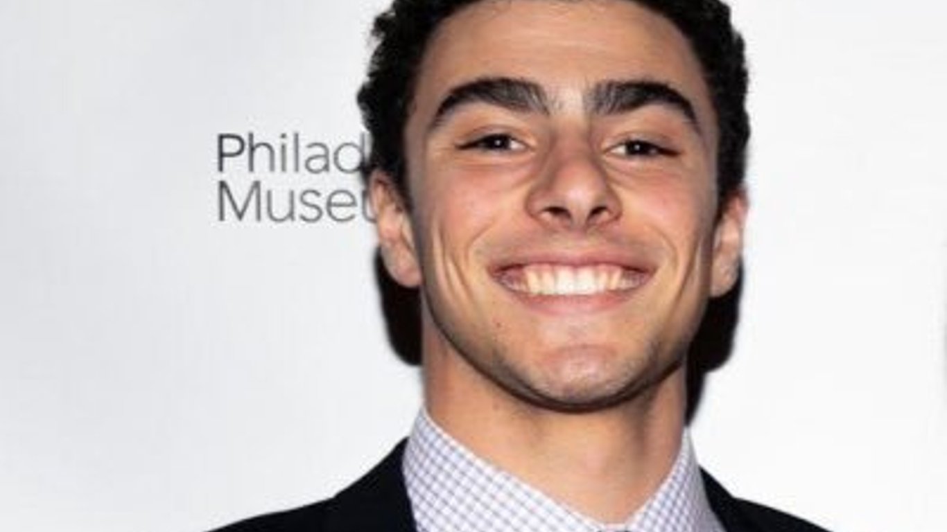 La admiración por el CEO de UnitedHealthcare genera un debate sobre la violencia y la justicia.