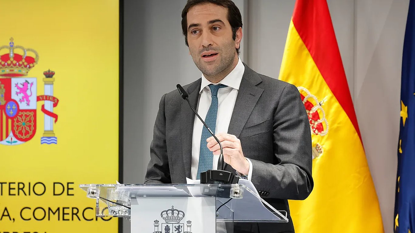 Panorama optimista del ministro Cuerpo: España crecerá más de 2,4% en 2025