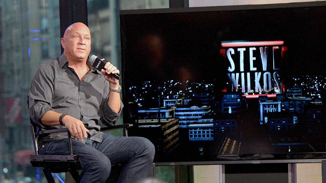 De policía en Chicago a ícono de la televisión: La inspiradora trayectoria de Steve Wilkos revelada.