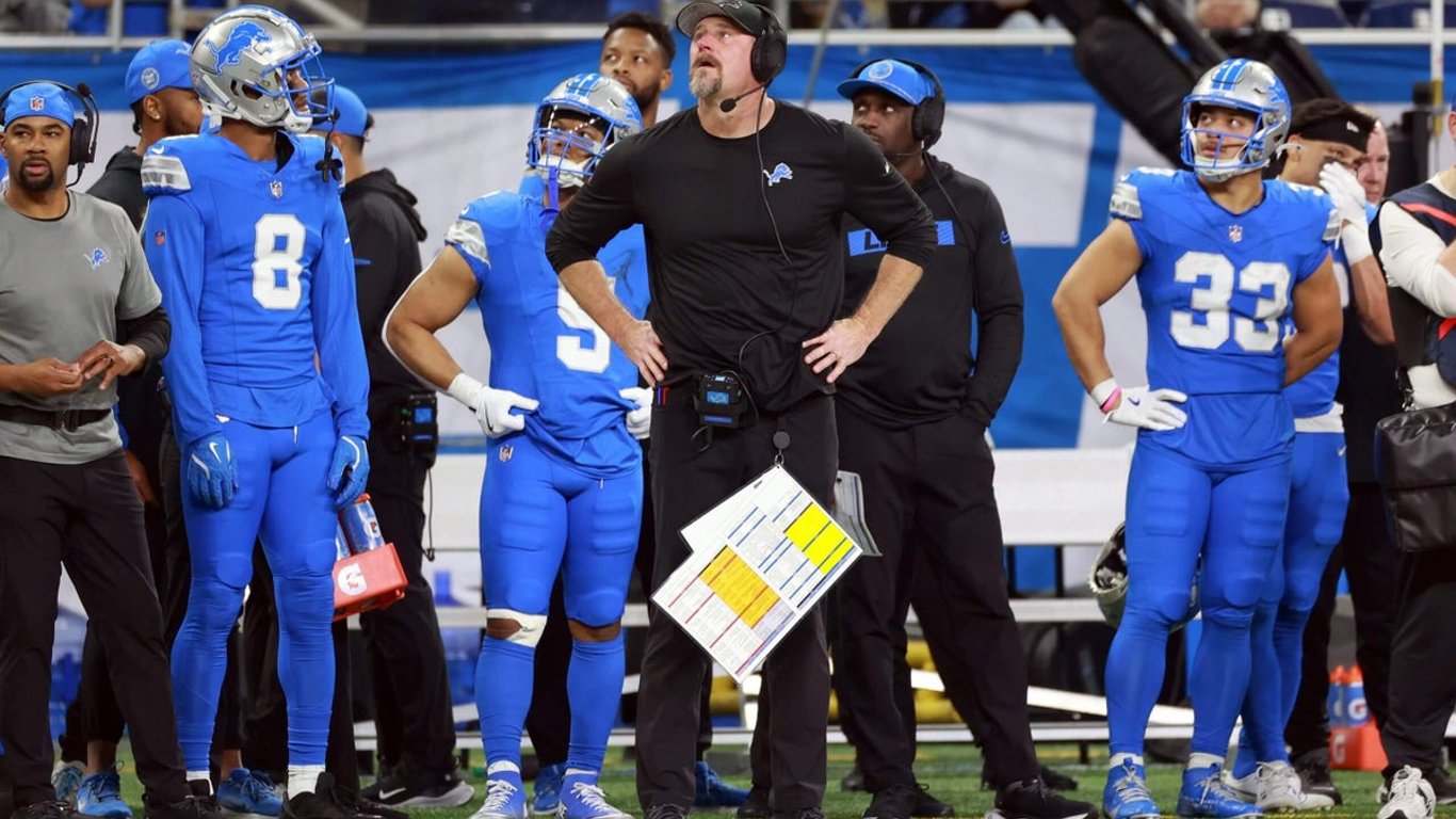 El desconsuelo de los playoffs de los Leones resalta la cruel naturaleza de la NFL mientras Campbell enfrenta incertidumbre.