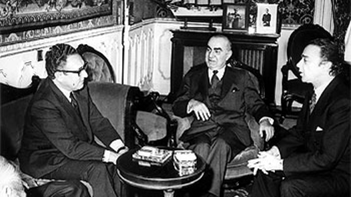 Episodios oscuros de la democracia española: reflexiones sobre la verdad y el poder