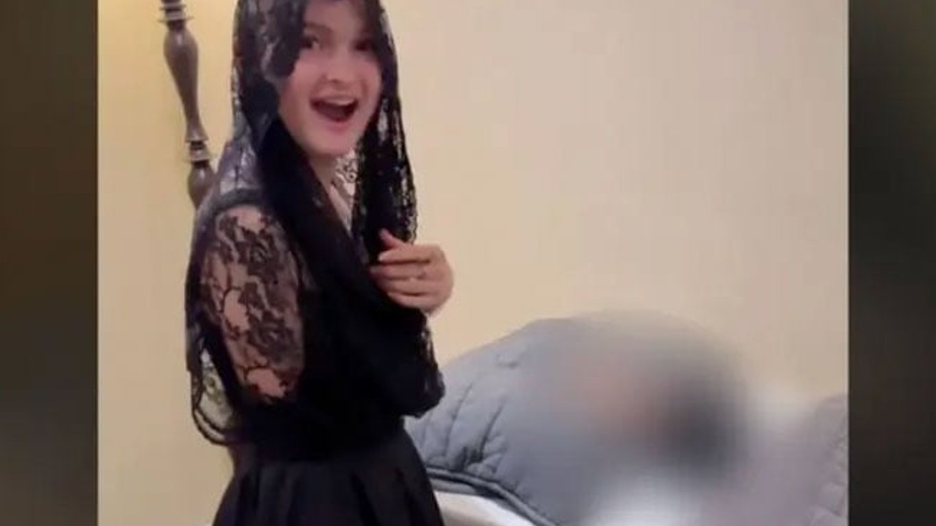 Joven organiza funeral para su brazo amputado y conmueve las redes sociales