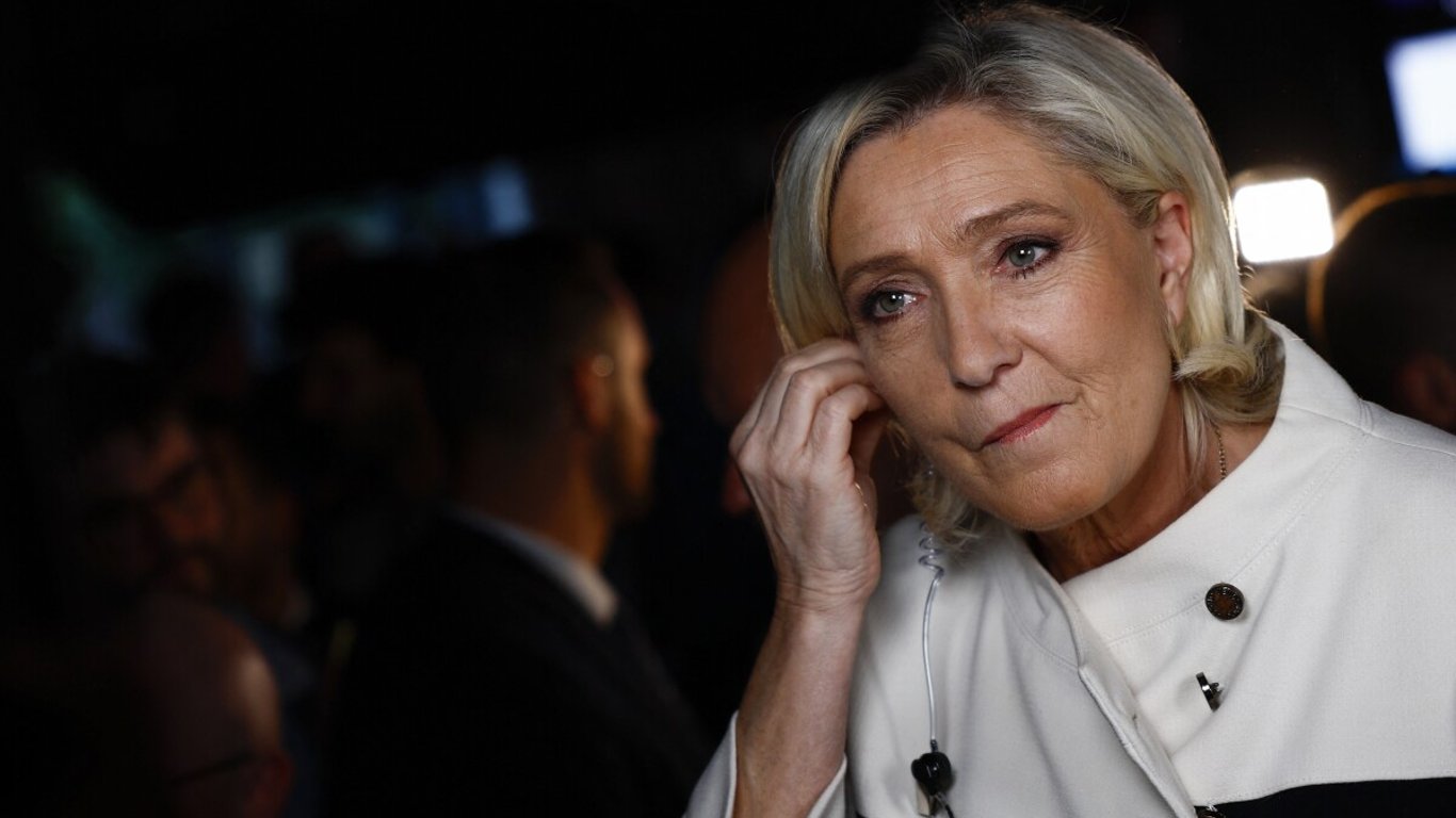 The Paris Prosecutor's Office is investigating Marine Le Pen for campaign financing.