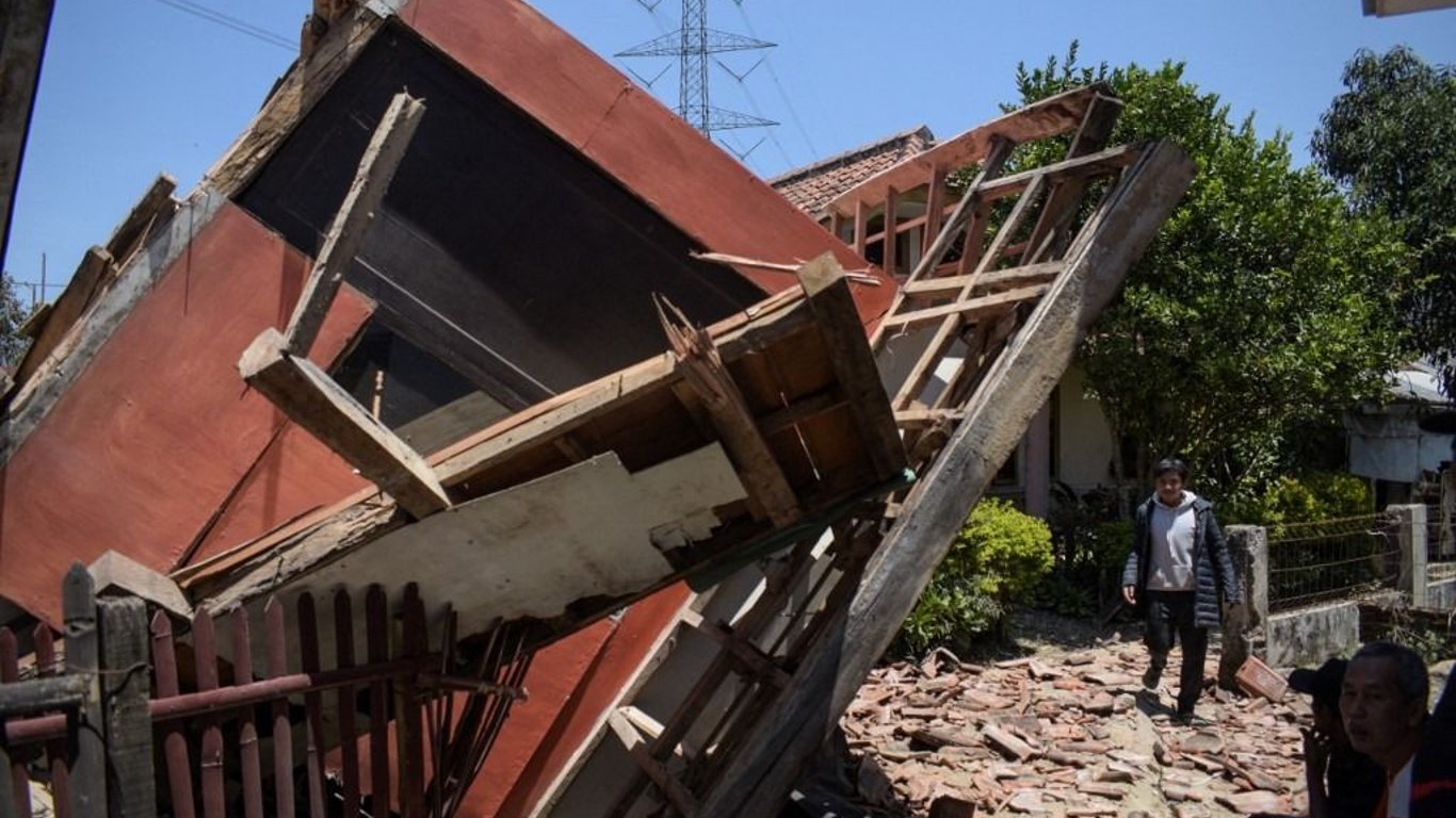 Sumatra del Norte Sacudida por Terremotos Gemelos: Un Muerto, Comunidad Enfrenta Dificultades