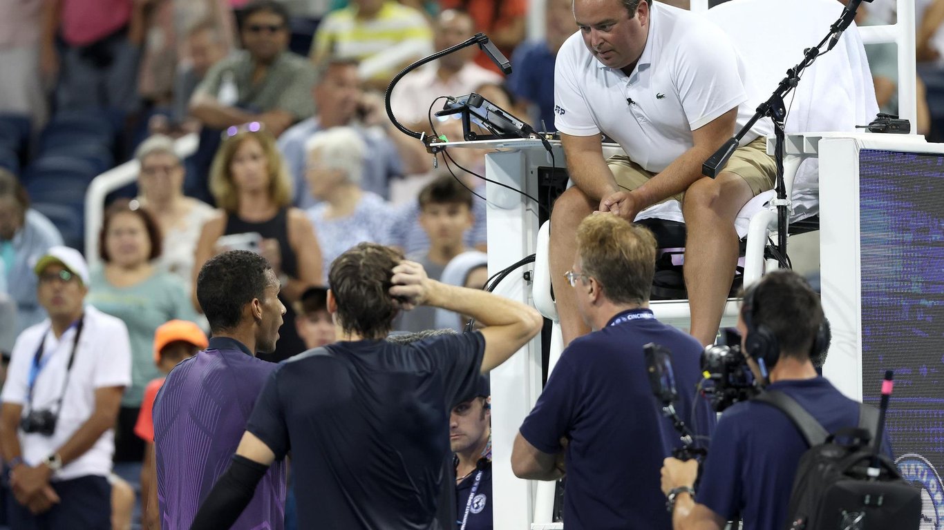 El tenis enfrenta una crisis: los errores arbitrales y los escándalos de dopaje sacuden la integridad de la temporada 2024.