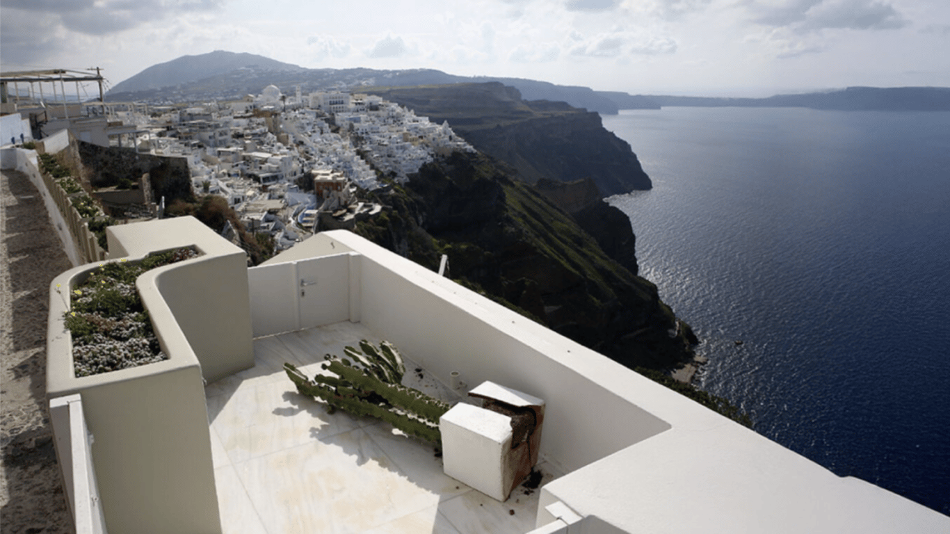 La actividad sísmica sacude Santorini y Amorgos, las autoridades evalúan las medidas de seguridad.