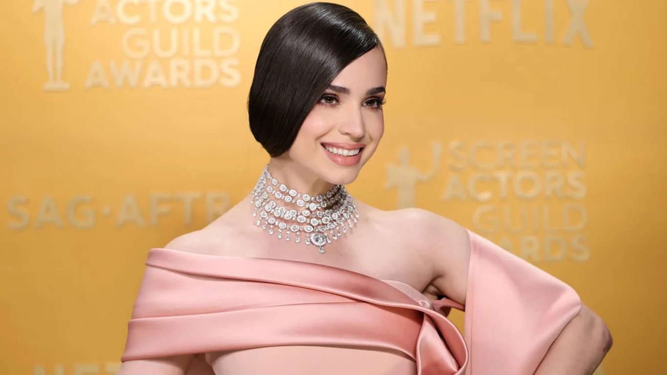 Glamour y estilo deslumbran en la alfombra roja de los SAG Awards 2025