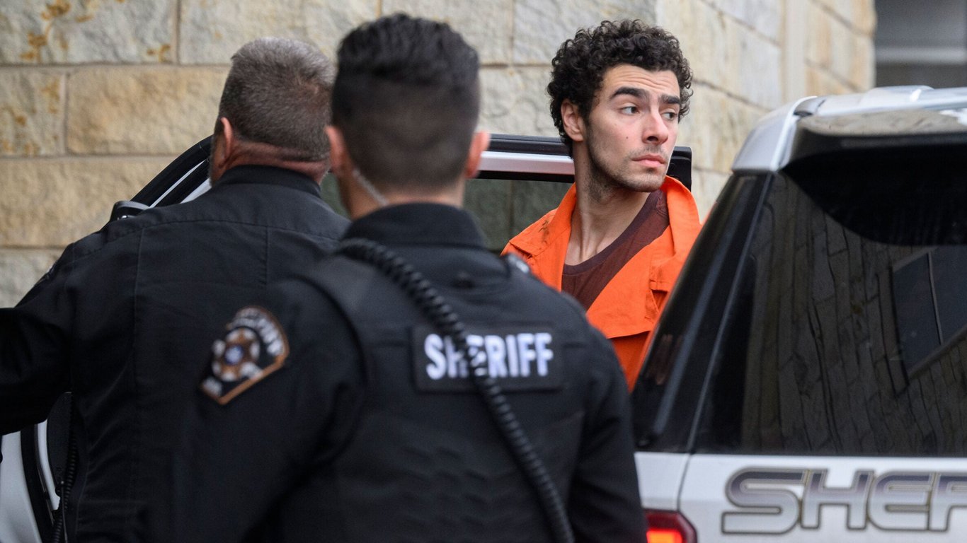 Los demócratas enfrentan reacciones por su renuencia a condenar la violencia política y el extremismo.