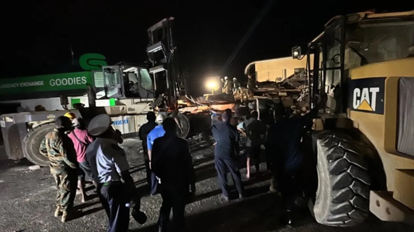 Vanuatu se recupera de un doble desastre sísmico mientras los esfuerzos de rescate luchan por mantenerse al día.