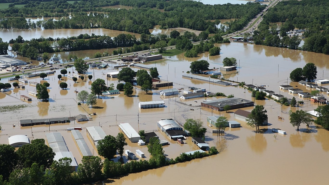 La industria de seguros enfrenta una crisis a medida que el cambio climático impulsa el aumento de costos y las brechas en la cobertura.