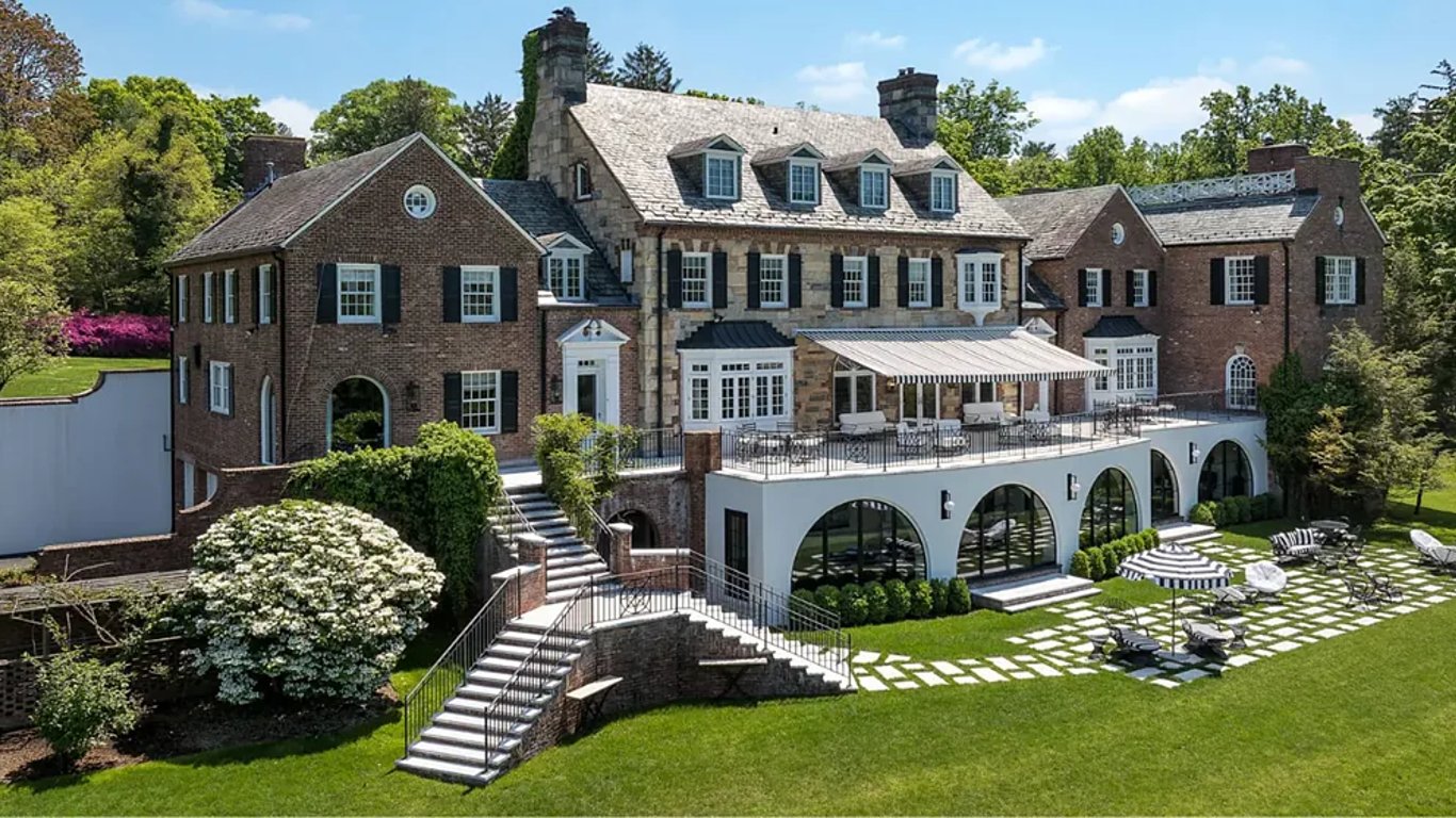 Catherine Zeta-Jones y Michael Douglas ponen en venta su mansión por 11 millones