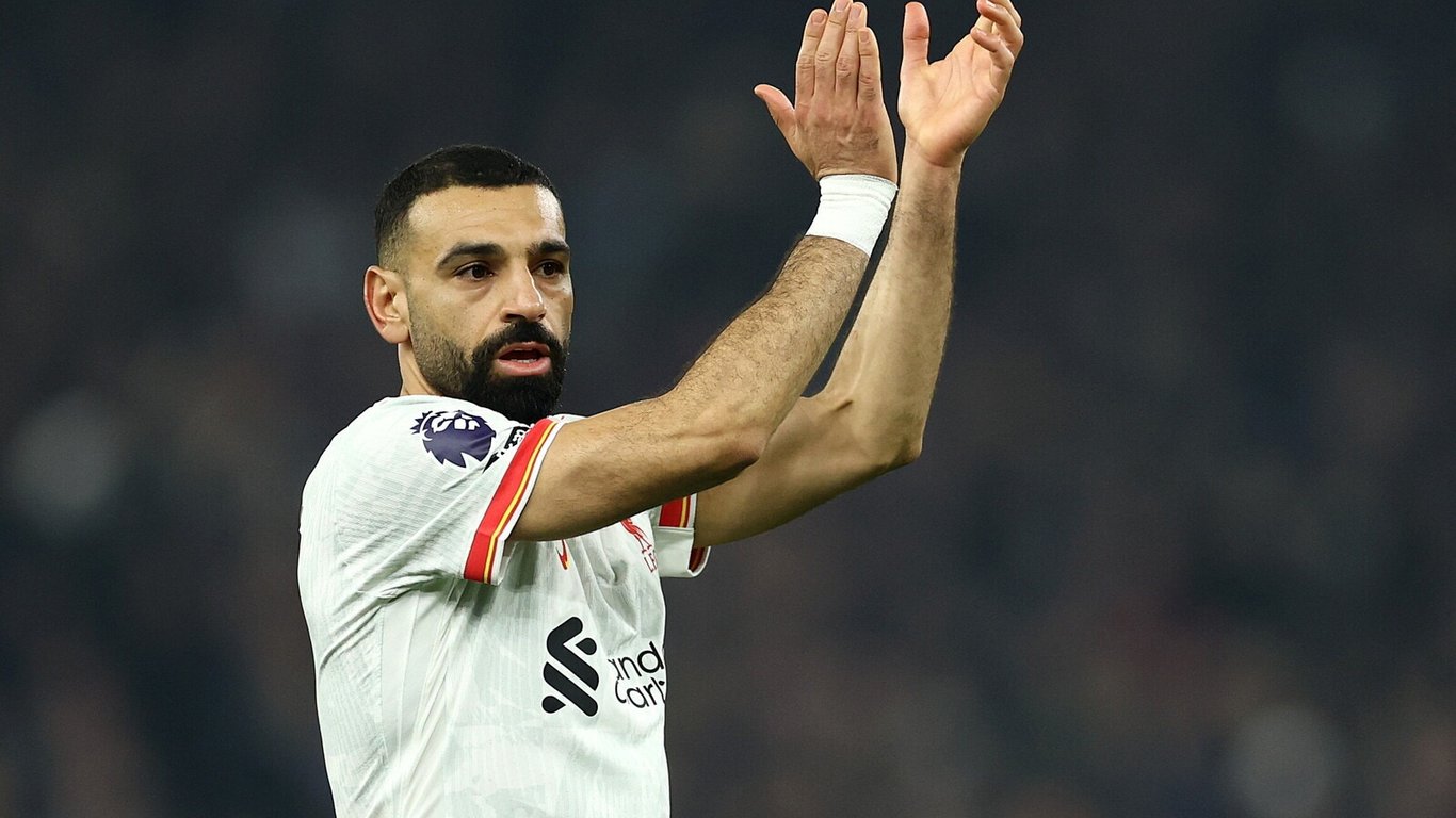 La temporada estelar de Salah genera rumores sobre el Balón de Oro en medio de la búsqueda del título del Liverpool.