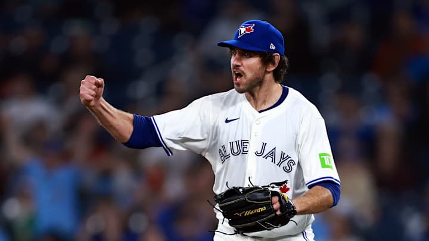 Los Phillies firman a Jordan Romano para fortalecer el bullpen a pesar de las recientes preocupaciones por lesiones.