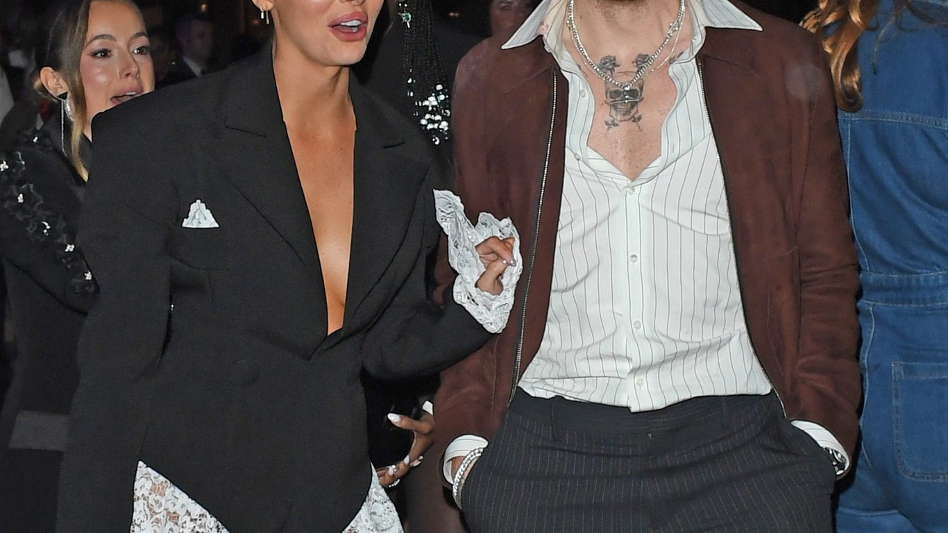 Sorprendentes besos y risas entre Danny Jones y Maura Higgins tras los Brit Awards