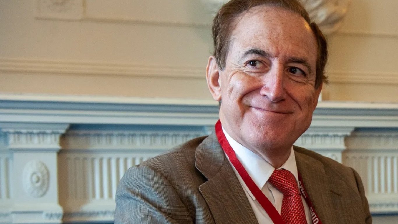 Mapfre enfrenta boicot por declaraciones de su presidente contra amnistía: palabras de Huertas generan controversia en redes sociales.