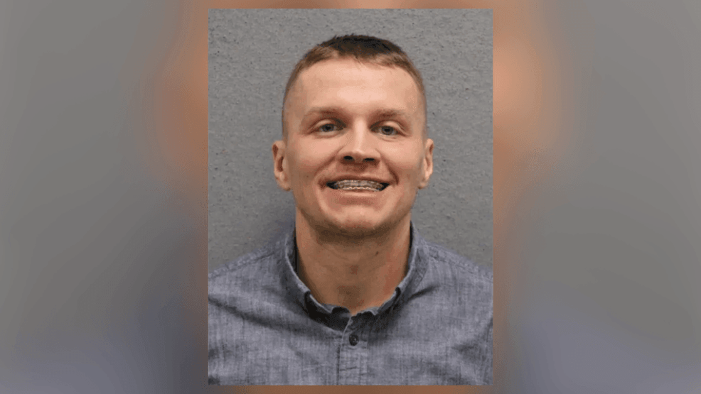 Apuñalamiento en Muskegon genera alarmas: posible vínculo con asesinato en Nueva York bajo investigación.